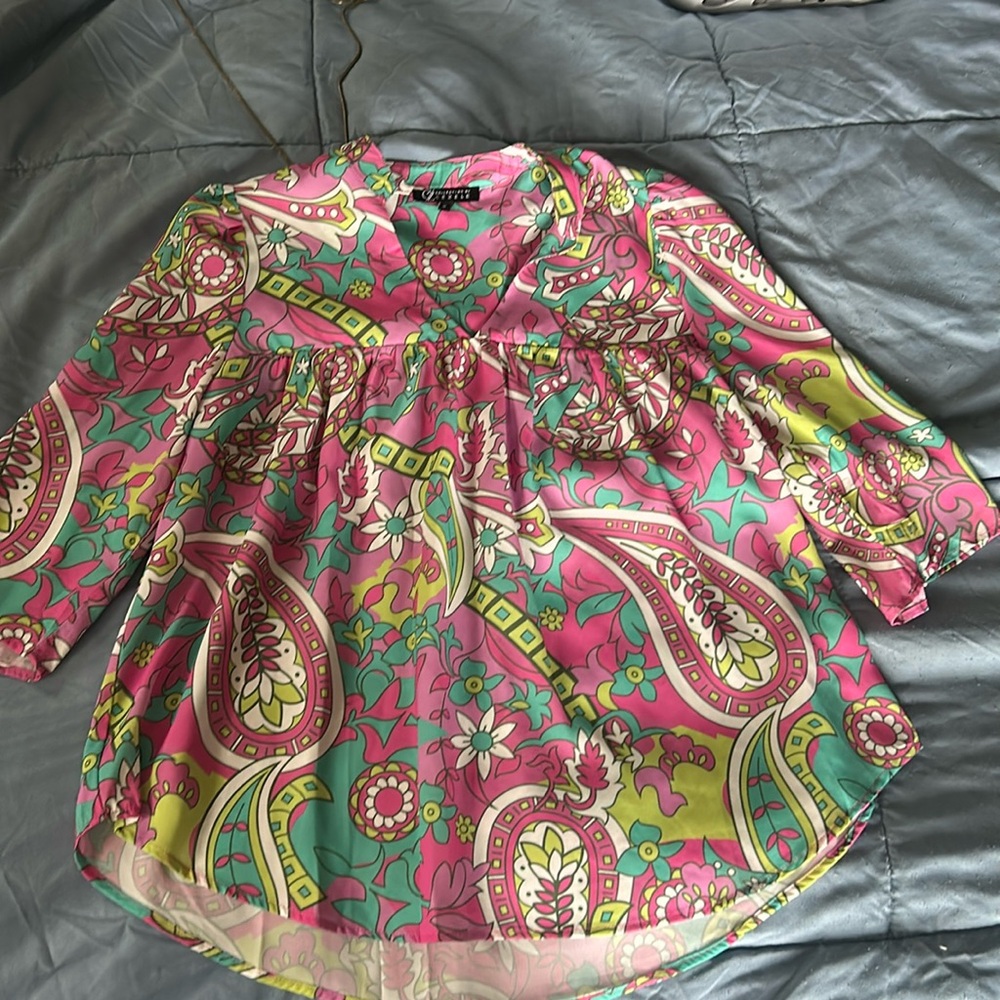 Beautiful boutique shirt